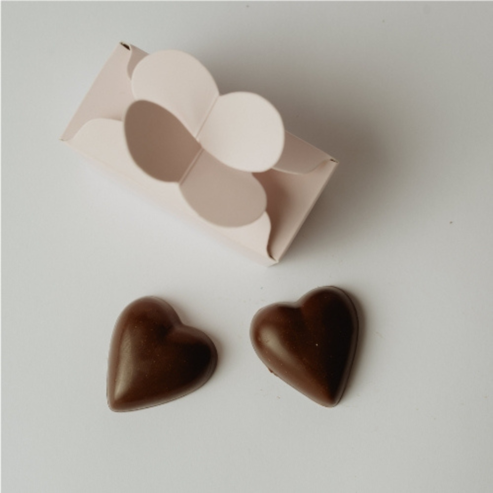 Cutie Love is a MESS - ciocolata cu lapte 33% cacao cu cocos 15g